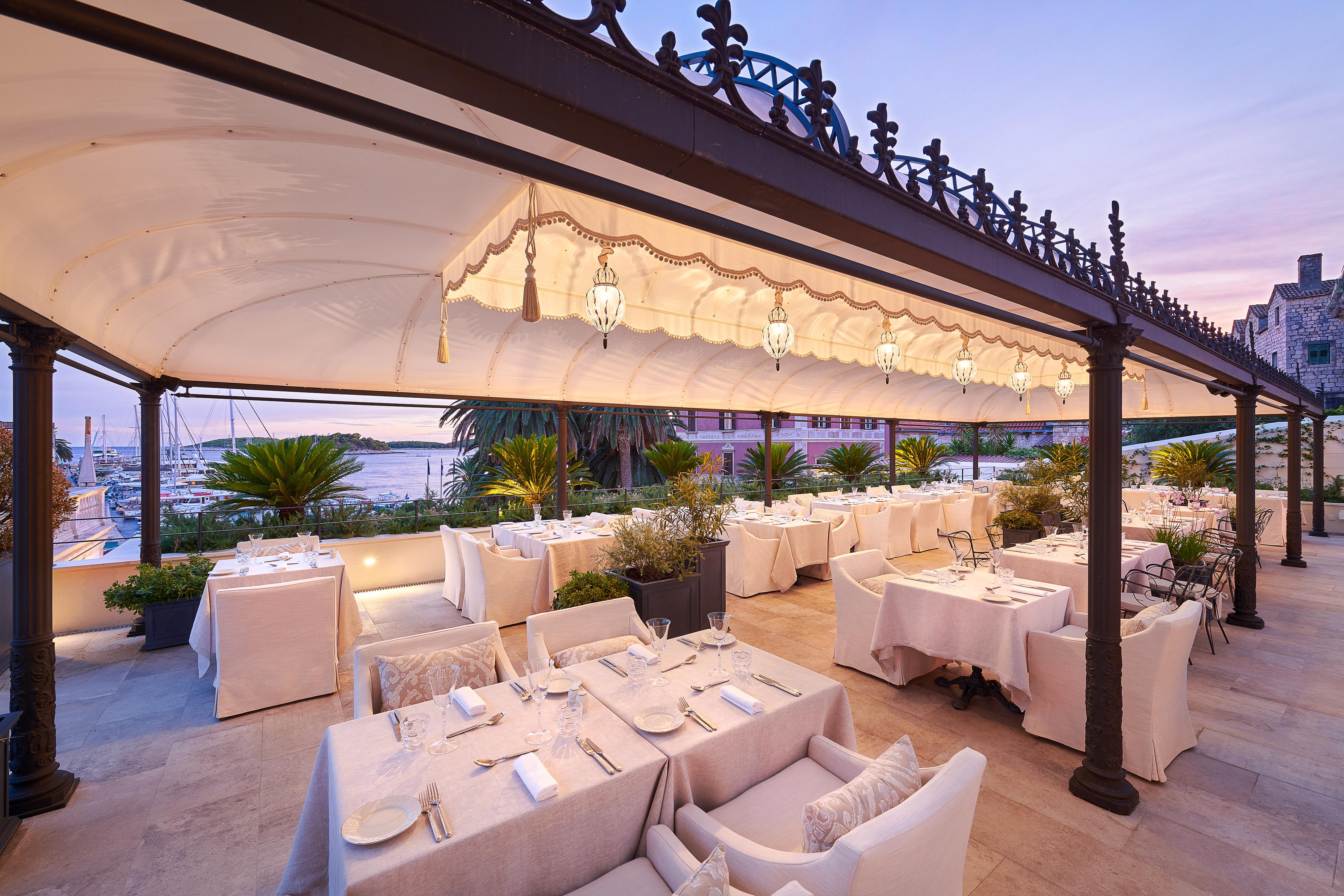 Palace Elisabeth, Hvar Heritage Hotel - The Leading Hotels Of The World ฮวาร์ ภายนอก รูปภาพ