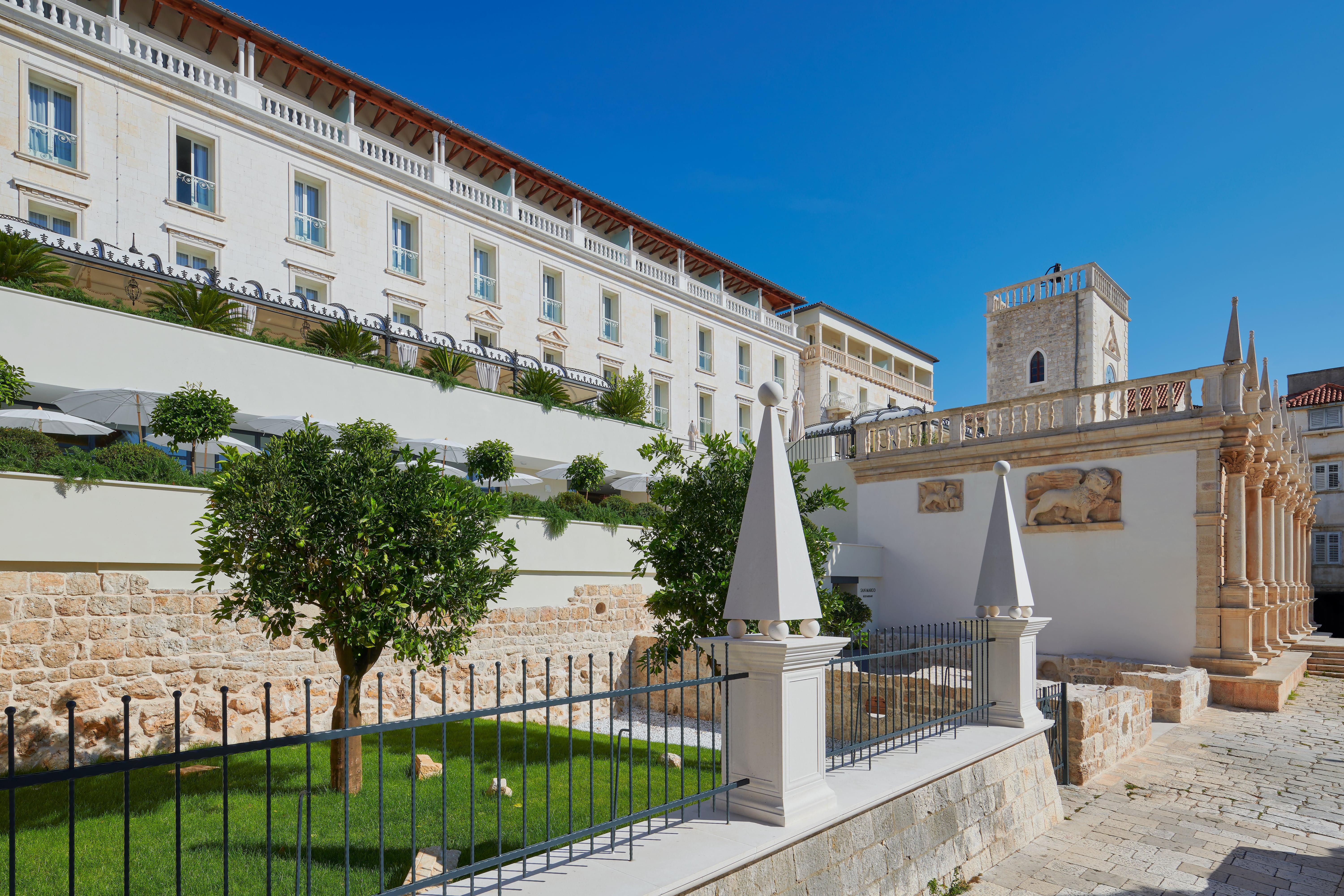 Palace Elisabeth, Hvar Heritage Hotel - The Leading Hotels Of The World ฮวาร์ ภายนอก รูปภาพ